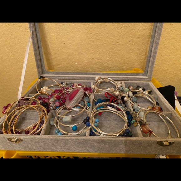 Hand made bracelets prices vary and bulk discount - Picture 4 of 4